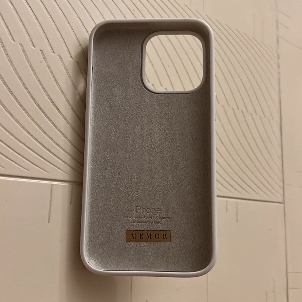Memor Studio iPhone 13 Pro Custom Case - Picture 2 of 10
